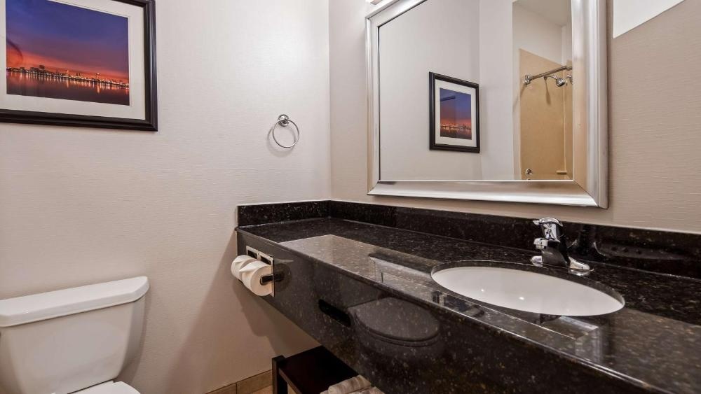 Best Western Plus Hotel At The Convention Center